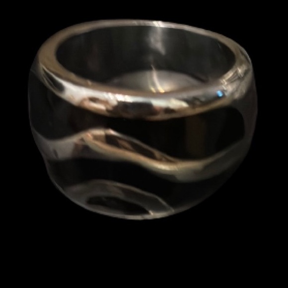 Size 8 Stainless Steel Black Adult Resin Wave Pattern Deco Style Ring - Picture 3 of 9